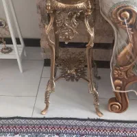 میز کنار سالنی تر تمیز