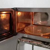 مایکروفر برقی کاملا سالم سالم.