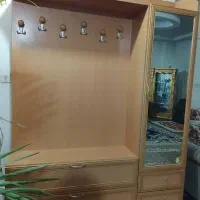 دوعدد ویترین دکوری بهمراه چوب لباسی..جادار وسالم|بوفه، ویترین، کنسول|آمل, |دیوار