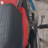 یک دستگاه موتورسیکلت زمرد کویر