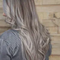 اصلاح صورت‌ابرو / کوتاهی مو / انواع رنگ لایت|خدمات آرایشگری و زیبایی|اصفهان, خانه اصفهان|دیوار