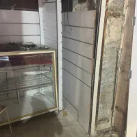 مقداری mdf و ویترین المینیوم بفروش میرسد|فروشگاه و مغازه|شوشتر, |دیوار