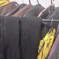 رگال لباسی کاملا نو به فروش می‌رسد