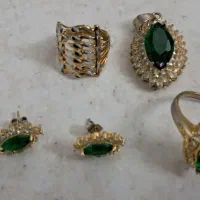 سرویس بدلیجات به همراه یک انگشتر تک|بدلیجات|مشهد, جلالیه|دیوار