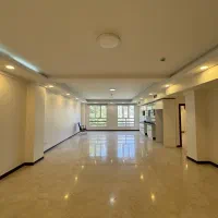 جنب مترو تجریش ۱۱۴ نزدیک پارکینگ شهرداری