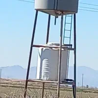 منبع آب . مخزن آب ایستاده