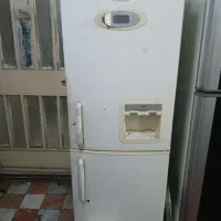 یخچال پارس کار میکنه