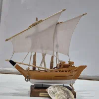 کشتی چوبی تزیینی