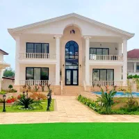 فروش-باغ-ویلا-لوکس-استخر-دار-منطقه-برند-چلک