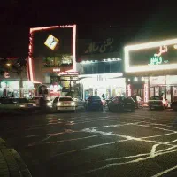 فرصت-کمیاب-سرمایه-گذاری-تجاری-فلکه-بستنی