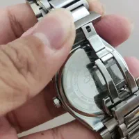 ساعت مچی زیبا|ساعت|اسفراین, |دیوار