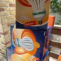 لامپ کم مصرف ۲۰۰ وات