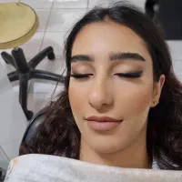 میکاپ و آموزش اقتصادی میکاپ|خدمات آرایشگری و زیبایی|شاهینشهر, عطار|دیوار