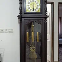 ساعت ایستاده ۲ متری