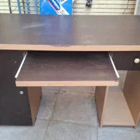 استند و میز و ویترین مغازه