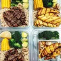 کار در منزل(آشپز جهت درست کردن غذای بدنسازی)