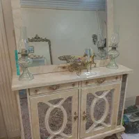 میز کنسول وآینه درحد نو