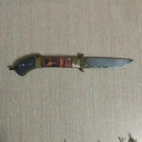چاقو کلکسیونی تمیز ومرتب.قدمتش بالای۴۰سال هست.