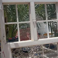 فروش یک عدد پنجره بسیار تمیز با جاکولری