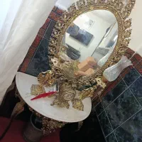 آینه و شمعدان برنجی