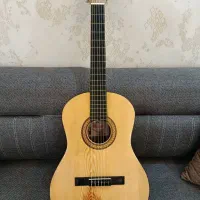 گیتار در حد نو
