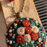 گلدوزی با دست (نخ dmc فرانسه )با بهترین کیفیت دوخت