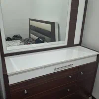 تختخواب دونفره با میز آرایشی