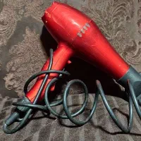 سشوار کاملا سالم و تمیز