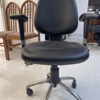 صندلی چرخدار اداری