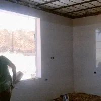 کاشی کاری . کار ساختمانی