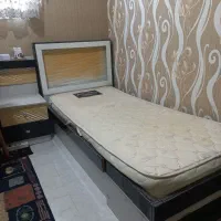 تخت خواب یکنفره با تشک و پاتختی