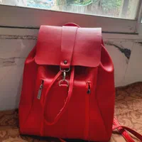 کوله قرمز