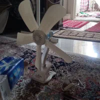 یگ‌عدد‌پنکه‌رو‌میزی‌وگیره‌ای‌.نو‌