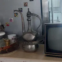 لوستر شیک ۸شاخه صورتی ۵ملیون وتلویزیون سیاه سفید|لوستر و چراغ آویز|تهران, جمهوری|دیوار