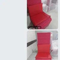 تعدادی صندلی چوبی شیک وبلند