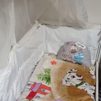 تخت کنار مادر|تخت و صندلی بچه|پرند, فاز ۶|دیوار