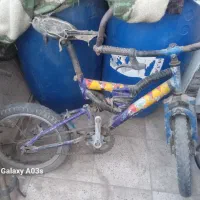 دو  عدد دوچرخه ۱۶ و و یک عدد دوچرخه ۲۰