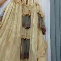 لباس مجلسی|لباس|مهاجران, |دیوار