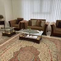 مبل راحتی۷ نفره و میز نهار خوری ۴ نفره و فرش