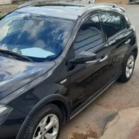 برلیانس ۳۲۰ کراس