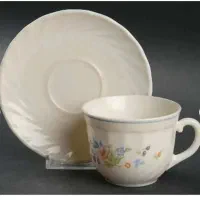 فنجان و نعلبکی  وقندان آرکوپال