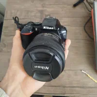 دوربین نیکون D5600 فول پک  لنز 85 پرتره و...