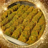 فروشنده مسلط به زیان عربی و انگلیسی