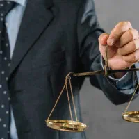 وکیل پایه یک دادگستری زنجان / وکالت/