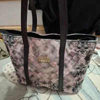 ست کیف و روسری و تعدادی شال  روسری مجلسی جواهردوزی