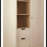 نیازمند رنگ‌ کار حرفه ای و استادکار MDF