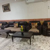 مبلمان چرم تمیربا میز