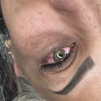 مژه و لیفت و لمینیت مژه و ابرو تخفیف ویژه