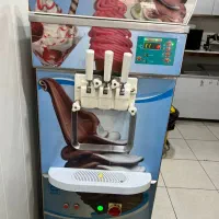 اشپز خانم کار درفست فود