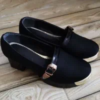 کفش مجلسی|کیف، کفش، کمربند|اسفراین, |دیوار